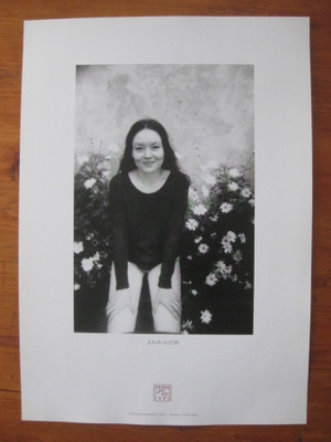 Taiteiijamuotokuva:  Julia Vuori /  I. Jung