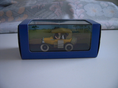 Tintti keräilyauto TINTTI KONGOSSA