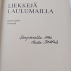 Kalle Päätalo : Liekkejä laulumailla (signeerattu) - pikkukuva 3