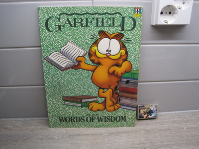 GARFIELD, WORDS OF WISDOM, JIM DAVIS, COMIC ALBUMS