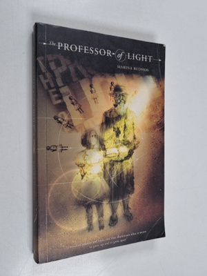 Marina Budhos : The Professor Of Light