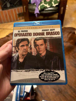 Operaatio Donnie Brasco suomijulkaisu