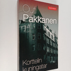 Outi Pakkanen : Korttelin kuningatar - pikkukuva 1