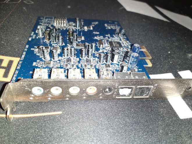Äänikortti - PCIe Sound Blaster