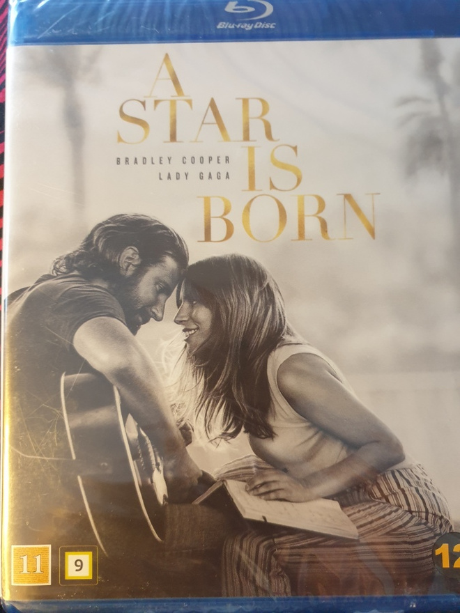 A STAR IS BORN BLU-RAY UUSI