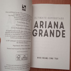 Ultimate super stars Ariana Grande fanikirja - pikkukuva 3