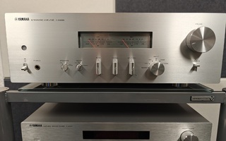 Yamaha A-S1200 stereovahvistin