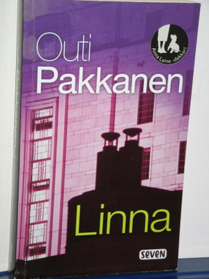 Outi Pakkanen : Linna