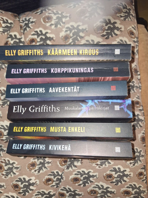Elly Griffiths pokkareita 6 kpl