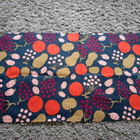 Marimekko Pieni Tori-syysverho nipsukiinnitys - pikkukuva 1