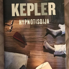 Lars Kepler: Hypnotisoija - pikkukuva 1