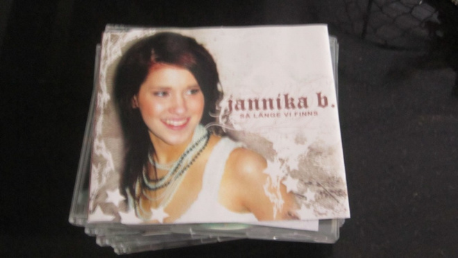 Jannika B.– Så Länge Vi Finns