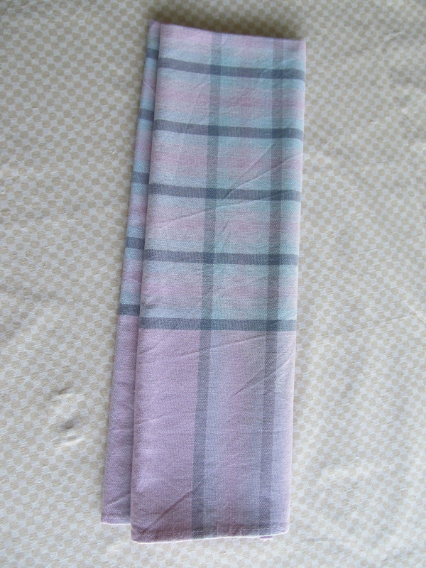 Barker Design lila/ vaaleansininen pöytäliina 84* 90 cm!