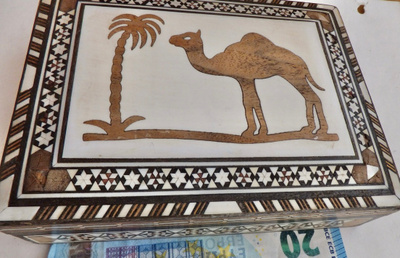 VANHA Marquetry-rasia Lähi-Itä Helmiäisupotus Puuta KOMEA