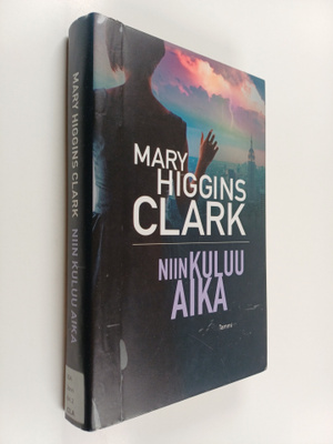 Mary Higgins Clark : Niin kuluu aika