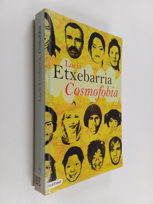 Lucia Extebarria : Cosmofobia : Hechizos & conjuros