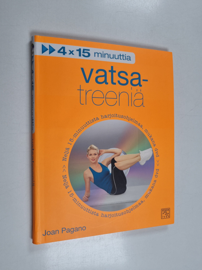 Joan Pagano : 4 x 15 minuuttia vatsatreeniä