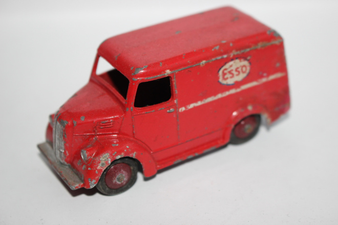 Dinky Toys Meccano "Esso" Trojan Van