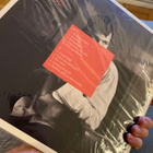 Olavi Uusivirta . Elvis istuu oikealla nimmarilla LP - pikkukuva 2