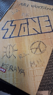 Stone kirja