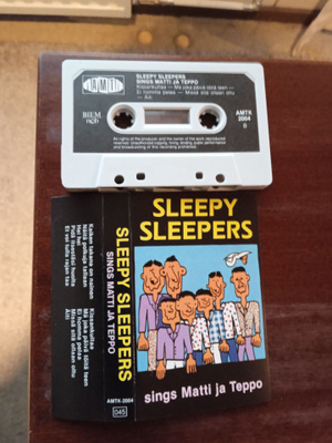 C- KASETTI: SLEEPY SLEEPERS : SINGS MATTI JA TEPPO