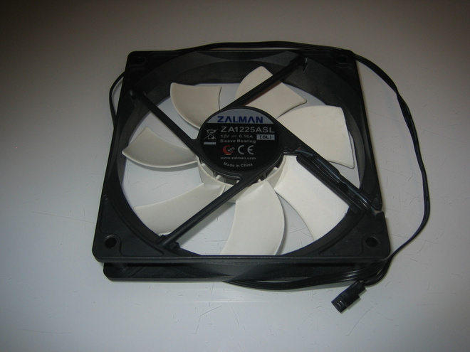 Zalman 120 x 120 Kotelopuhallin