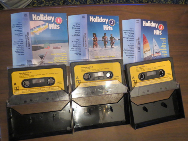 Holiday Hits 1-3 kolme c-kasettia