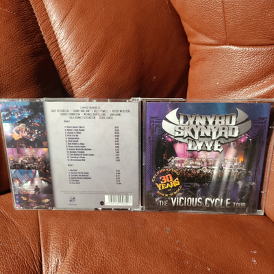 LYNYRD SKYNYRD -lyve 2cd.