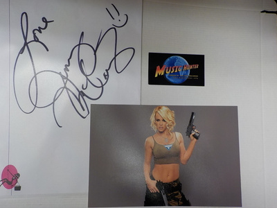 JENNY MCCARTHY NIMIKIRJOITUS + KUVA
