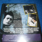 SAKSIKÄSI EDWARD (Johnny Depp) 1990*** - pikkukuva 3