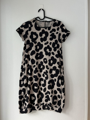 Nosh Mekko, XS
