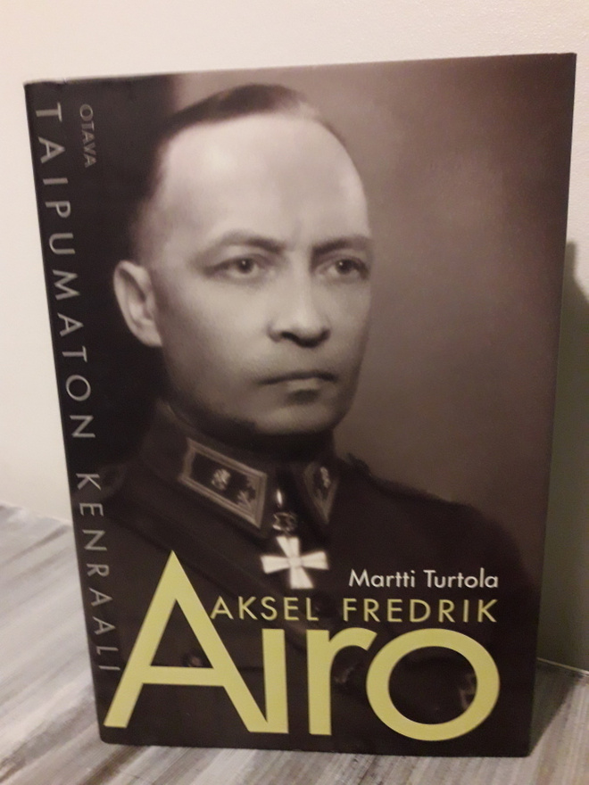Airo Vaikeneva kenraali. Martti Turtola