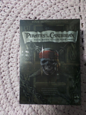 Pirates of the Caribbean Four movie collection dvd. *uusi*
