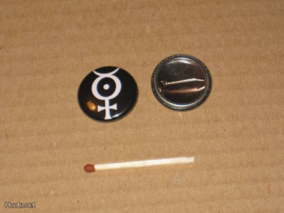 Marilyn manson symbol rintanappi 1" d3