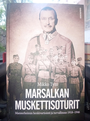 Tyni : Marsalkan muskettisoturit  ( SIS POSTIKULU  )