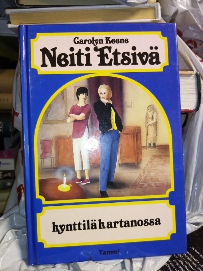 Keene : Neiti etsivä kynttiläkartanossa (SIS. PK)