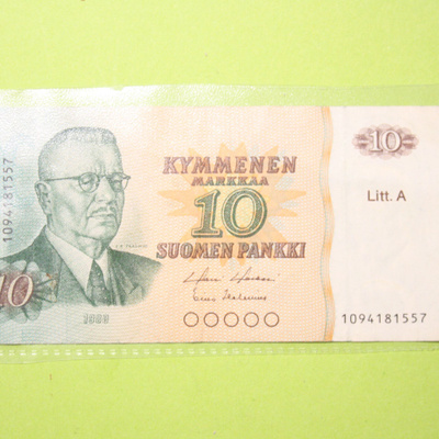 10Markkaa 1980