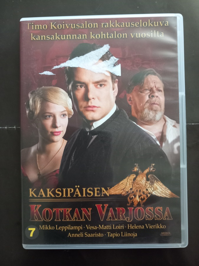 Kaksipäisen kotkan varjossa