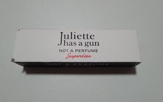 Hajuvesi, Deluxe koko Juliette Has a Gun Superdose