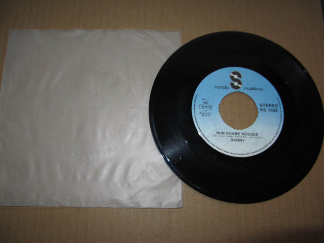 Danny 7" Niin kuume nousee/Kuin lintu rakkaalleen