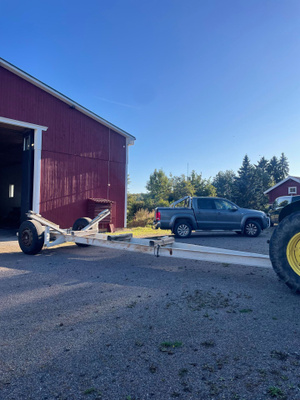 Traktorivetoinen venetraileri +5000kg
