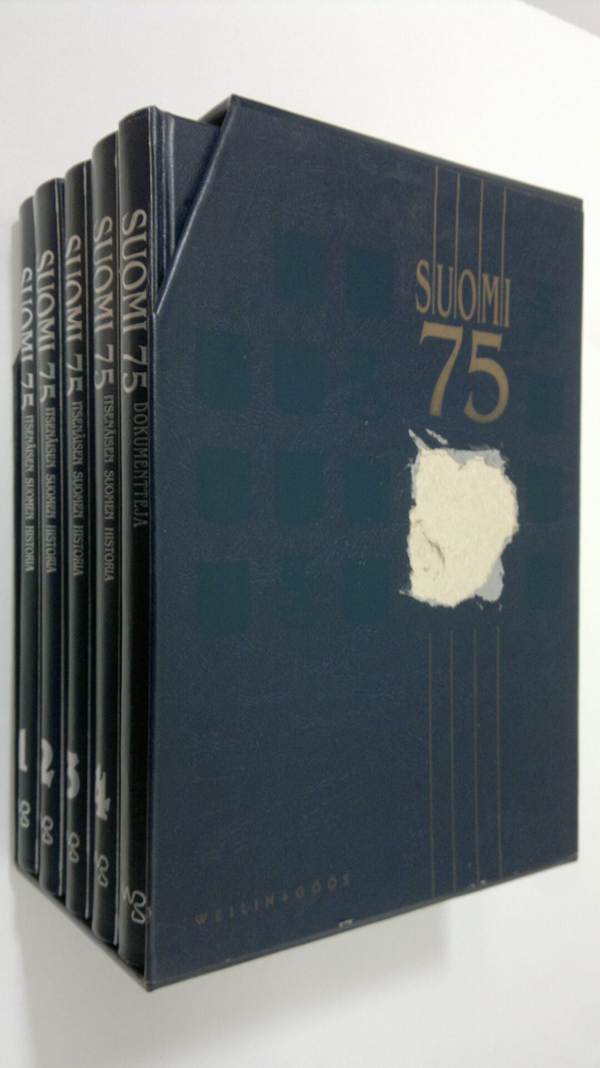 Suomi 75 : itsenäisen Suomen historia 1-4 + dokumentteja