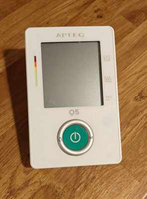 Apteq Q5 verenpainemittari