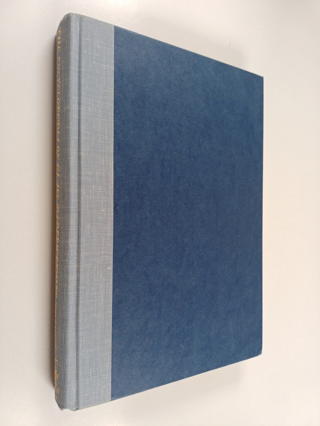 Paul Hollister : The Encyclopedia of Glass Paperweights
