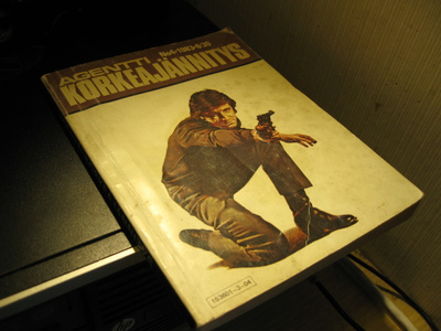 Agentti Korkeajännitys 4/1983