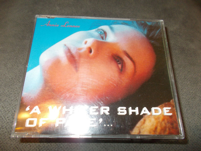 CDM ANNIE LENNOX ** A WHITER SHADE OF PALE **