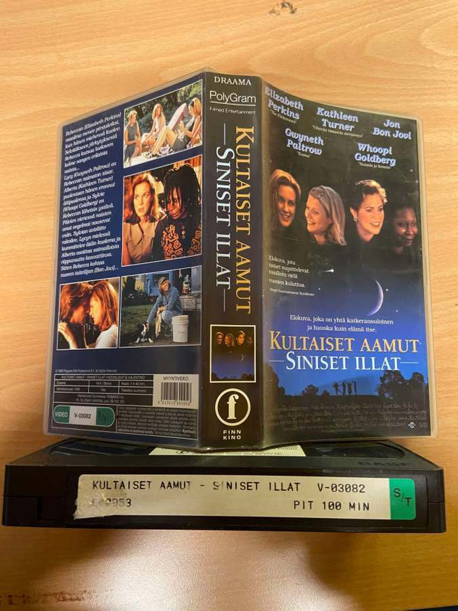 Kultaiset aamut - siniset illat