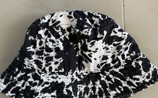 H&M hattu, koko 54-56