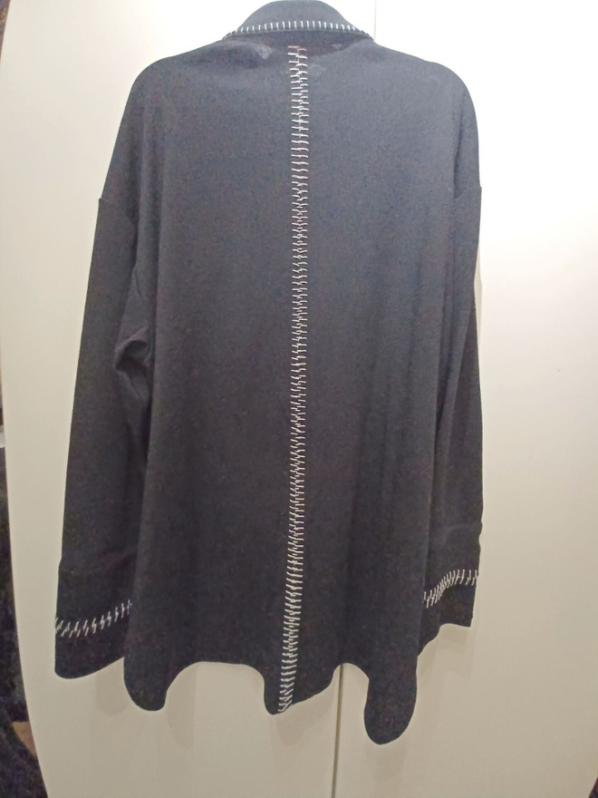 Uusi paita L erikoistehostein musta oversize tyylinen