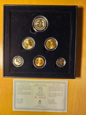 Vuoden 2001 rahasarja proof